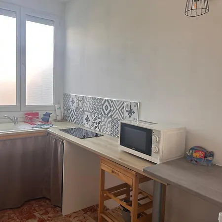 Cosy, A Deux Pas De La 아파트 위스트르앙